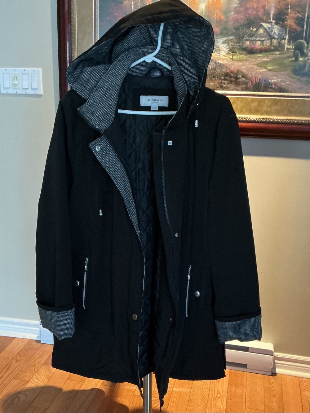 Women’s Quilted Winter Coat With Hood, Zip Front and Snaps